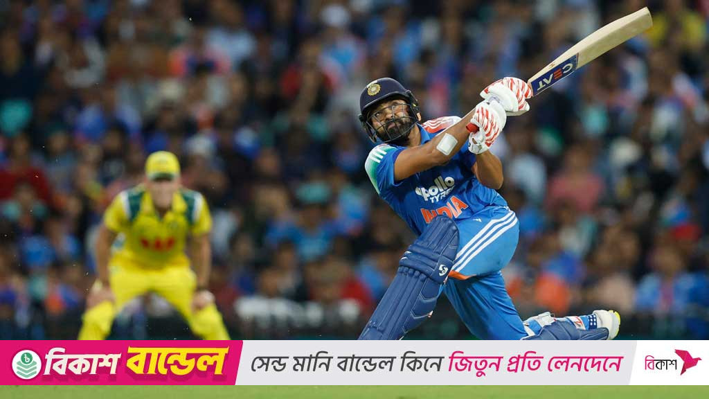 ১৮ বছরের ক্যারিয়ারে প্রথমবার শীর্ষে রোহিত