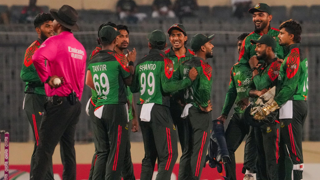 wicket-bangladesh-231025-03-1761227603