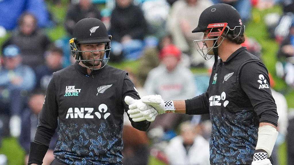 nz-tim-robinson-conway-131125-02-1763012032